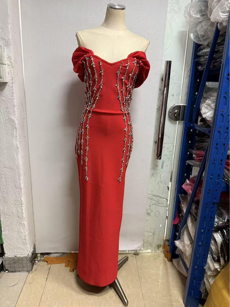 Elegant Rhinestone One-Shoulder Bandage Evening Gown