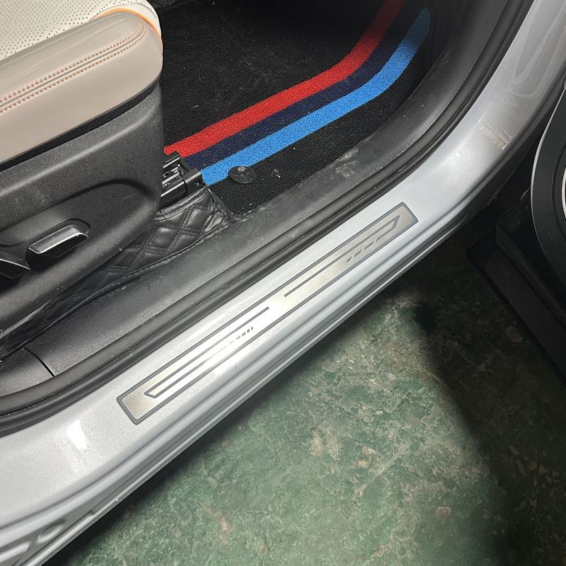 Universal Car Door Sill Protector Stickers: Non-Connected Blade Models, Anti-Scratch & Impact Strips for Modification