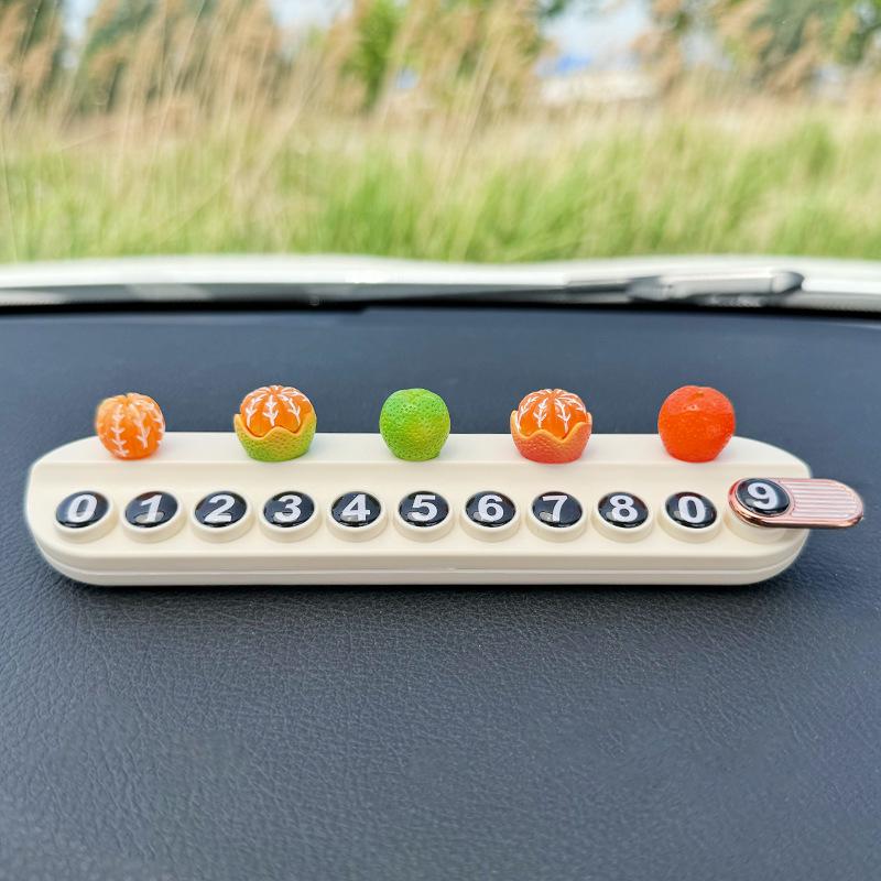 Dočasná parkovací cedule Šťastná kočka: Skrytá SPZ pro auto