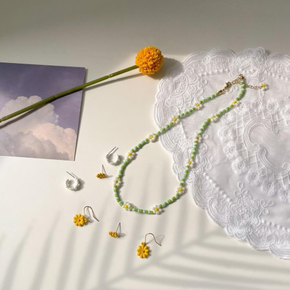Women's Retro Floral Mood Earrings and Necklace Set