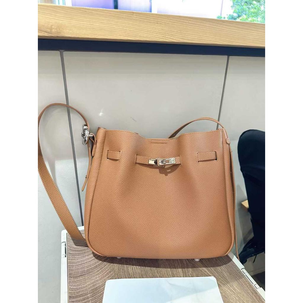 Bucket bag women's new commuter versatile messenger bag bag 2026 retro shoulder armpit bag high-end casual women's bag