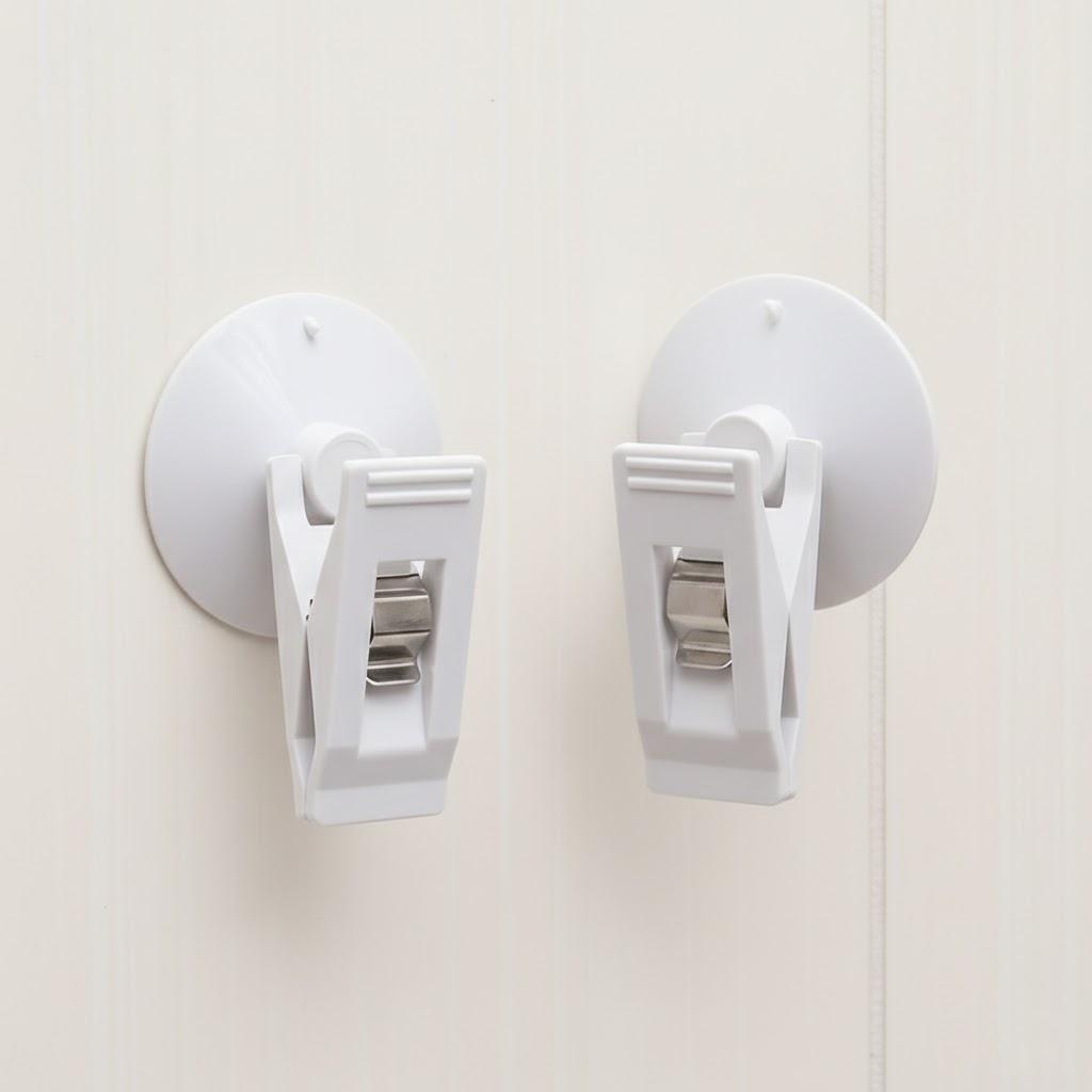 

Portable 2PCS Car Suction Cup Clip Removable Holder Sunshade Curtain Ticket Interior Window Accessories