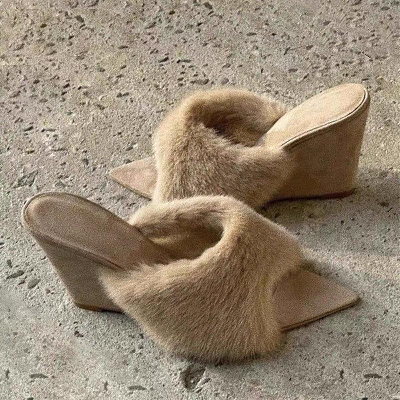 Fashion Fluffy Women Slippers Wedges Sandals Pointed Toe High Heels Shoes 2025 Winter Designer Brand Party Dress Shoes Sexy Flip Flops