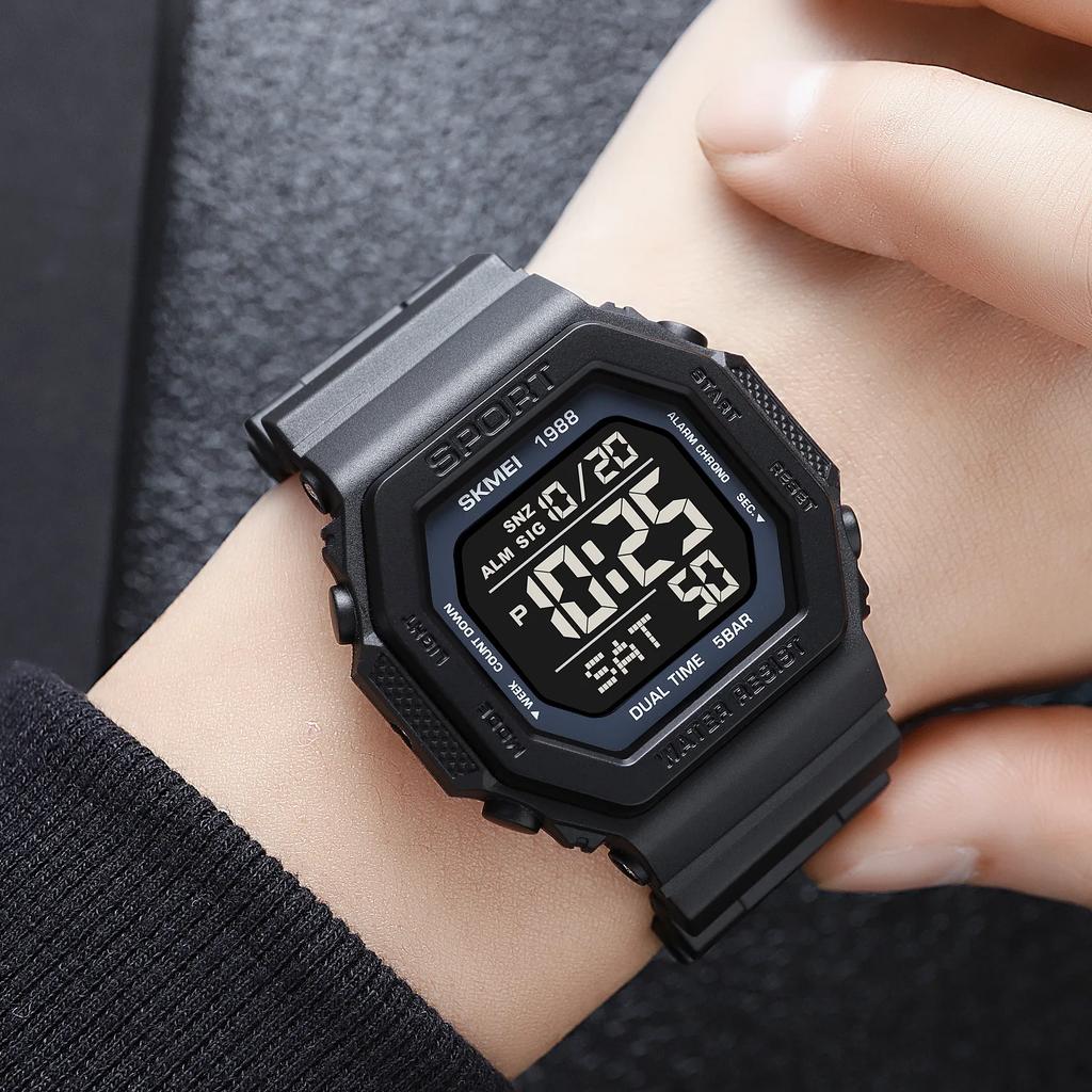 SKMEI 1988 Sports Watch for Men Digital Waterproof Waterproof Wristwatches Mens Back Light Countdown Clock 1628 Reloj Hombre