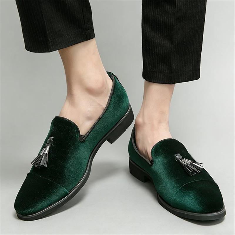 Britský Gentleman Nové Sametové Mokasíny Špičatá Špička Třásně Kožené Boty Pro Muže Svatba Ples Formální Obuv Zapatos Hombre