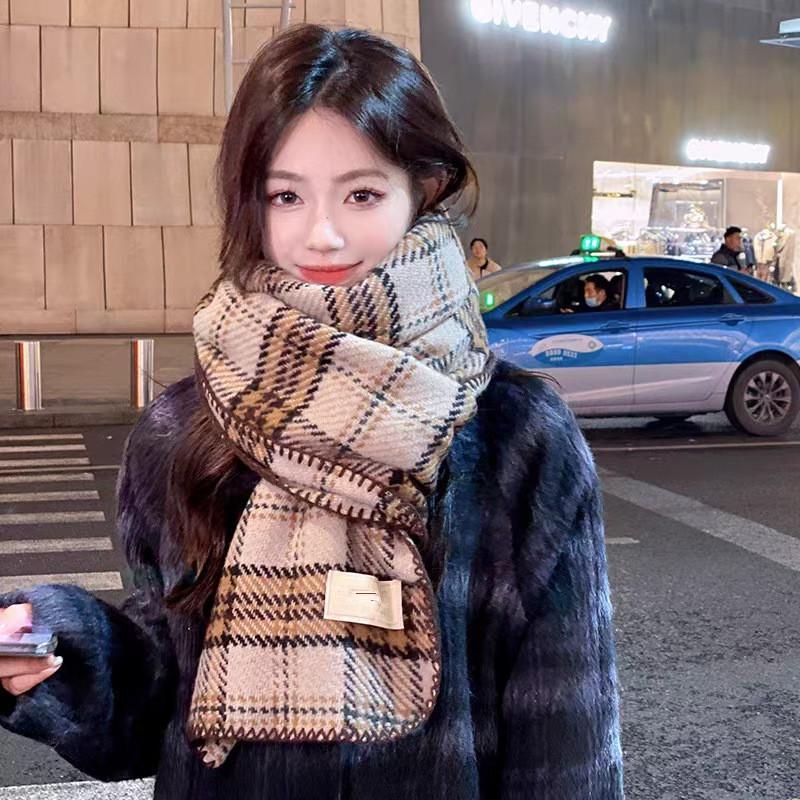 

Festive Red Plaid Women s Winter Shawl: Cozy Imitation Cashmere 190cm хаки