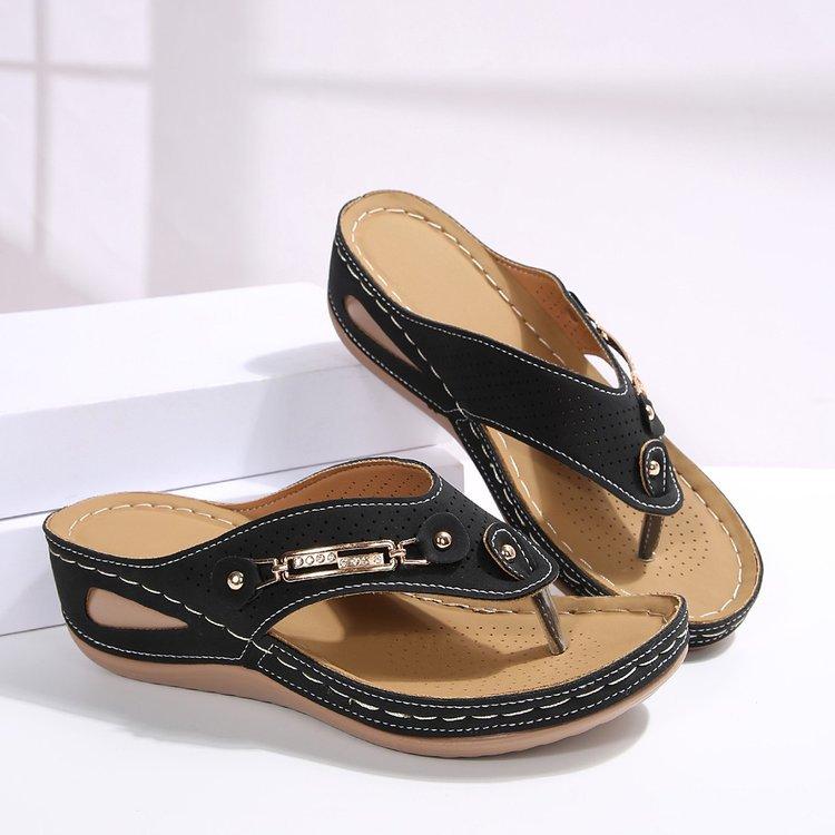 2025 Summer New Toe Sandals Women's Round Head Hollow Metal Buckle Heel Wear Solid Color Beach Flip-flops