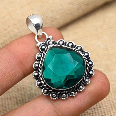 Herrlicher Indicolit-Edelstein, handgefertigter Schmuckanhänger aus 925er Sterlingsilber für den Gedenktag