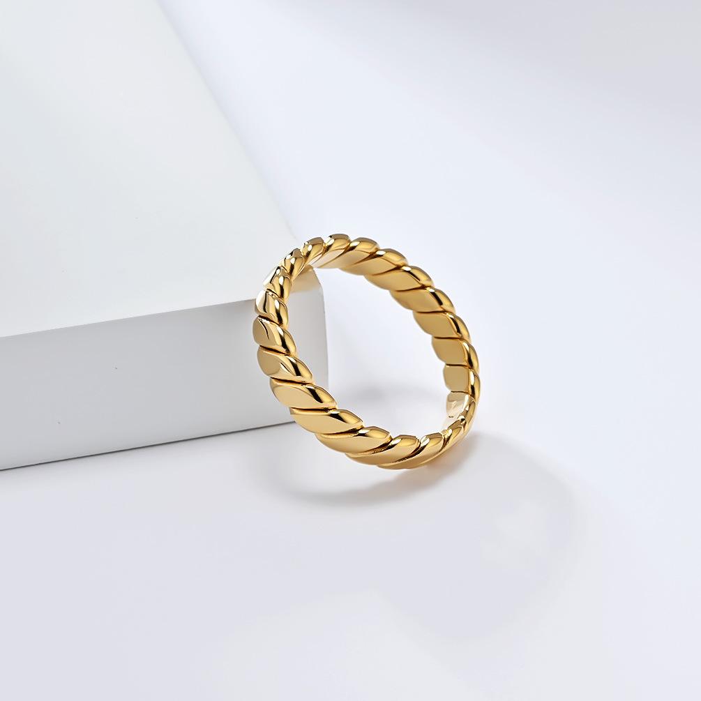 Luxury Retro Geometric Simple Stylish 18K Gold Ring Ring High-End Wear Women's Jewelry