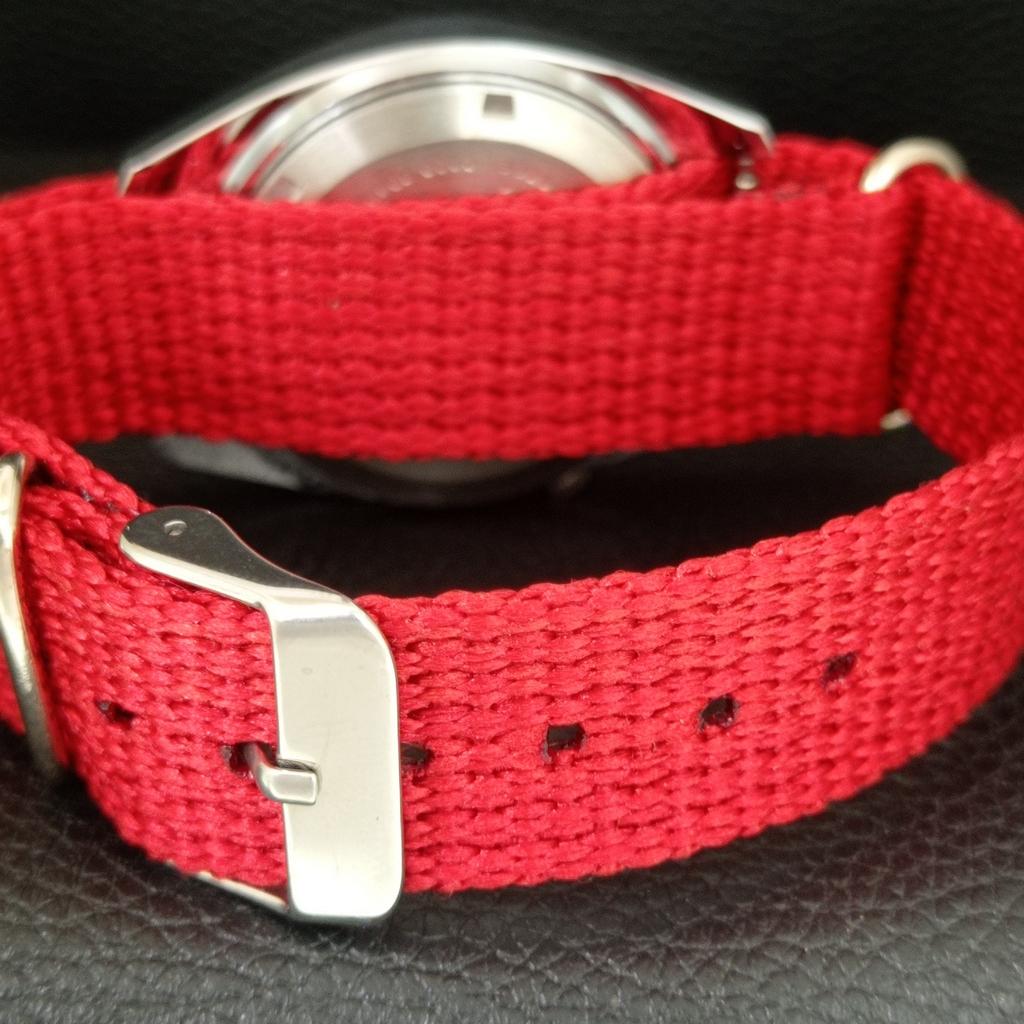 VINTAGE SEIKO 5 AUTOMATIC 7009A JAPAN MENS REFURBISHED RED DIAL WATCH a709599-1