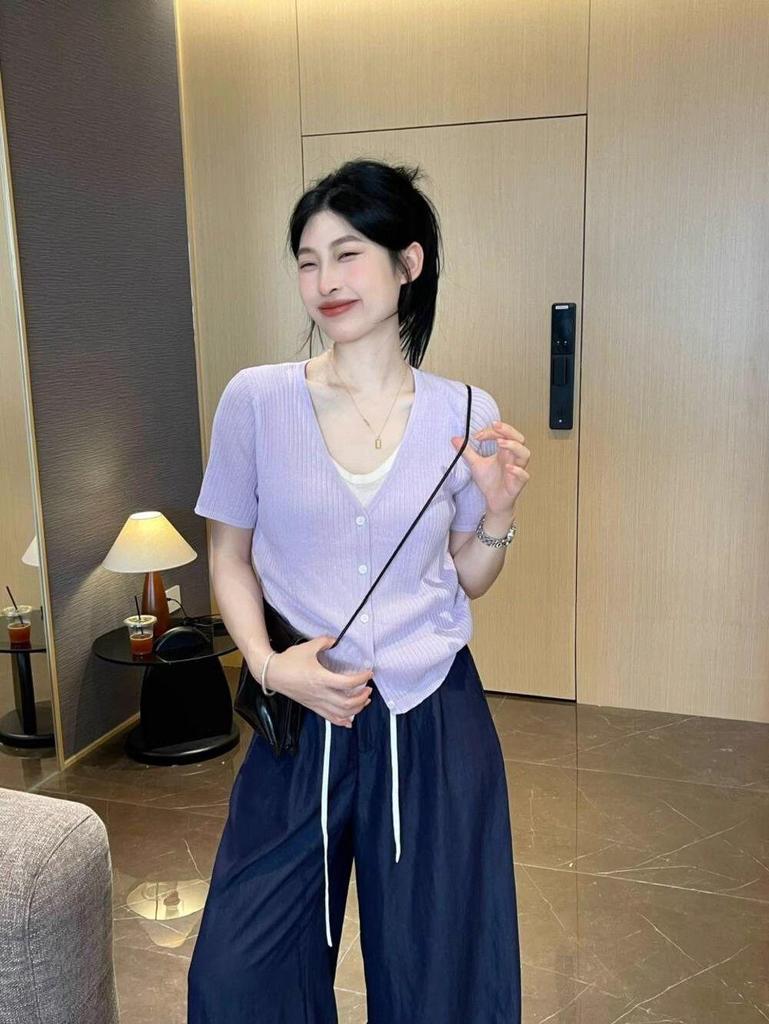 Korean Style V-Neck Two-in-One Knitwear: Summer 2025 Short-Sleeved T-Shirt.