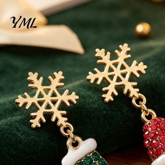 Christmas Party Outfit Accessories 1 Pair Earrings, Sparkling Snowflake Red Santa Hat Green Elegant Holiday Dangle Earrings Stocking Asymmetric