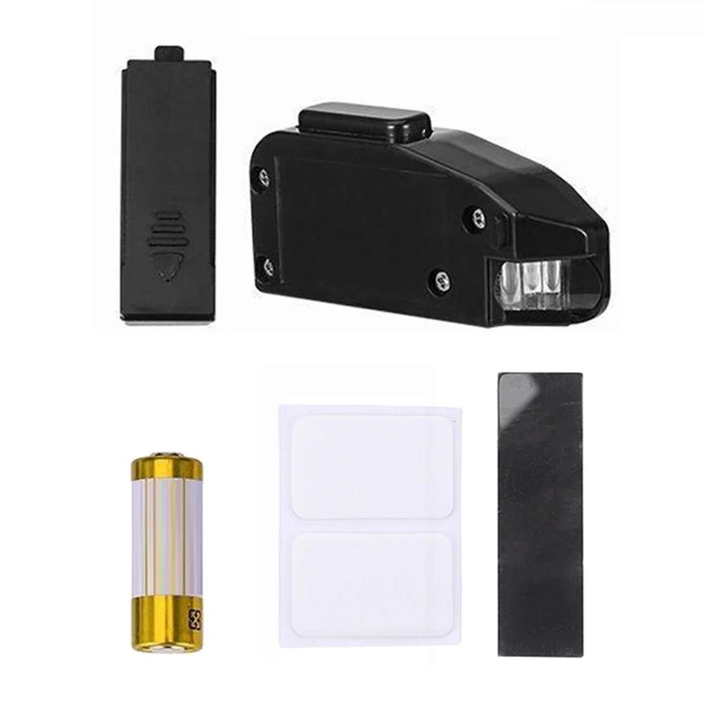 

Светодиодный индикатор пыли для пылесоса. Пыль хорошо видна под светло-зеленым светом. Подсветка пыли для пылесоса Dyson для домашнего зоомагазина. чёрный