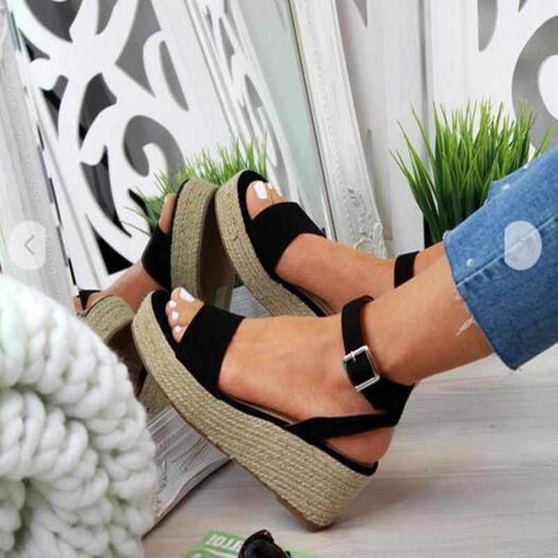 Fashion 2025 New Summer Fashion Women's Large Buckle Sandals Flat Comfortable Lightweight High Heel Sandals for Women Zapatos De Mujer