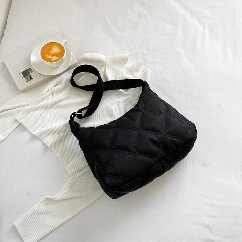 

Fashionable Women s Tote Bag 2023 Summer Korean Style High Capacity Crossbody Bag Trendy Street Style Oxford Cloth Shoulder Bag чёрный