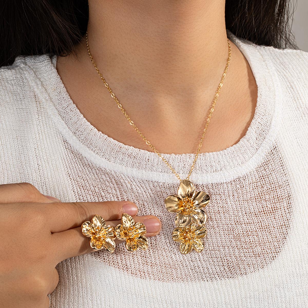 

2-piece minimalist retro double flower pendant necklace with five petal flower earrings, versatile women s jewelry set