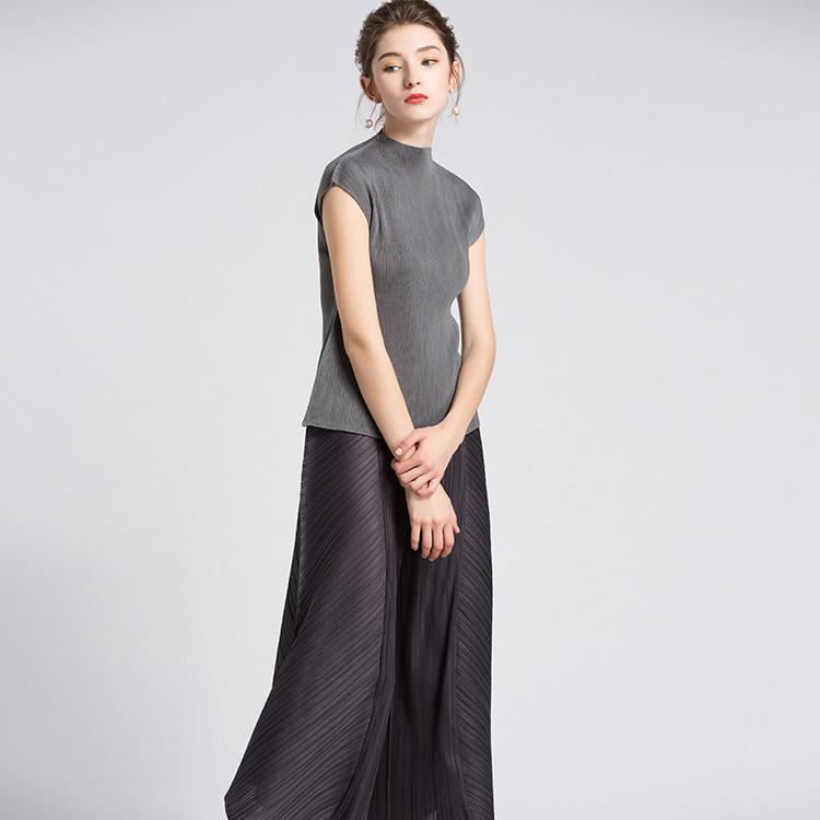 Женская плиссированная футболка — фото 4