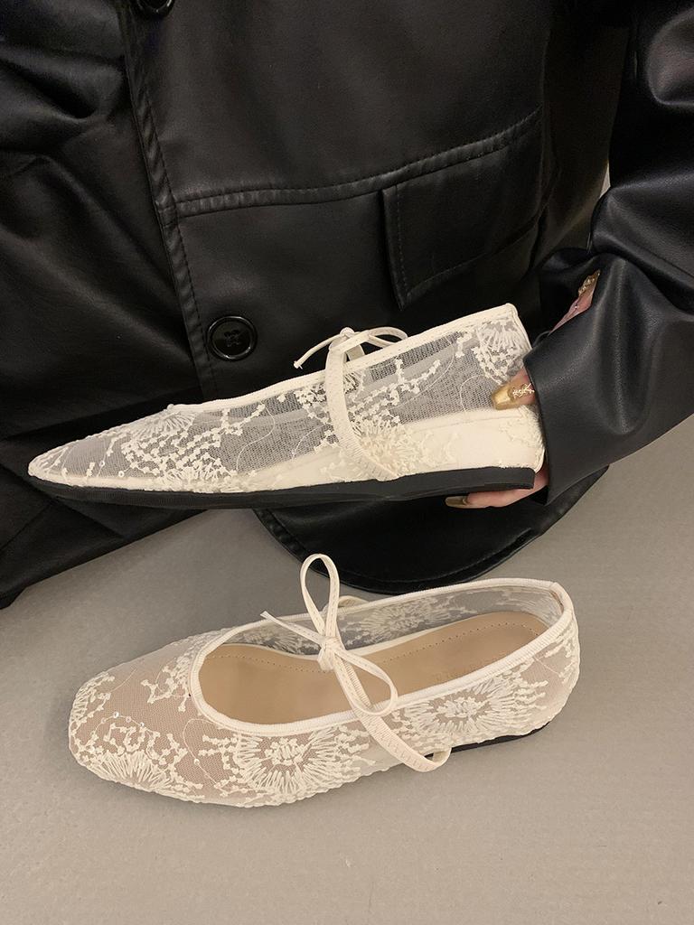 2026 Women's Flat Mary Jane Shoes Embroidered Chinese Style Fashionable All-Match White Flats Round Toe Rubber Sole Ballet Shoes
