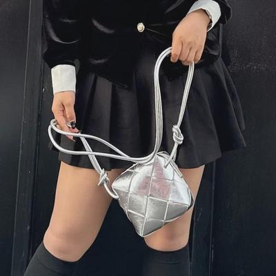 2024 European & American Fashion Mini Diamond Woven Camera Shoulder Bag