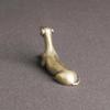 Ornamenti da scrivania per cani fedeli in ottone massiccio Rame vintage Miniature di animali Figurine Decorazioni Regali Decorazioni per la casa Accessori artigianali