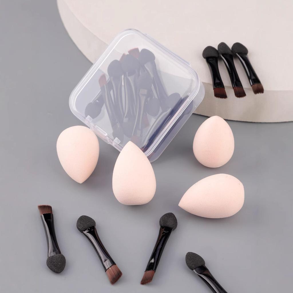 Mini short eyeshadow brush, makeup brush dual-purpose, concealer brush short sponge eyeshadow stick + 4 mini beauty blenders