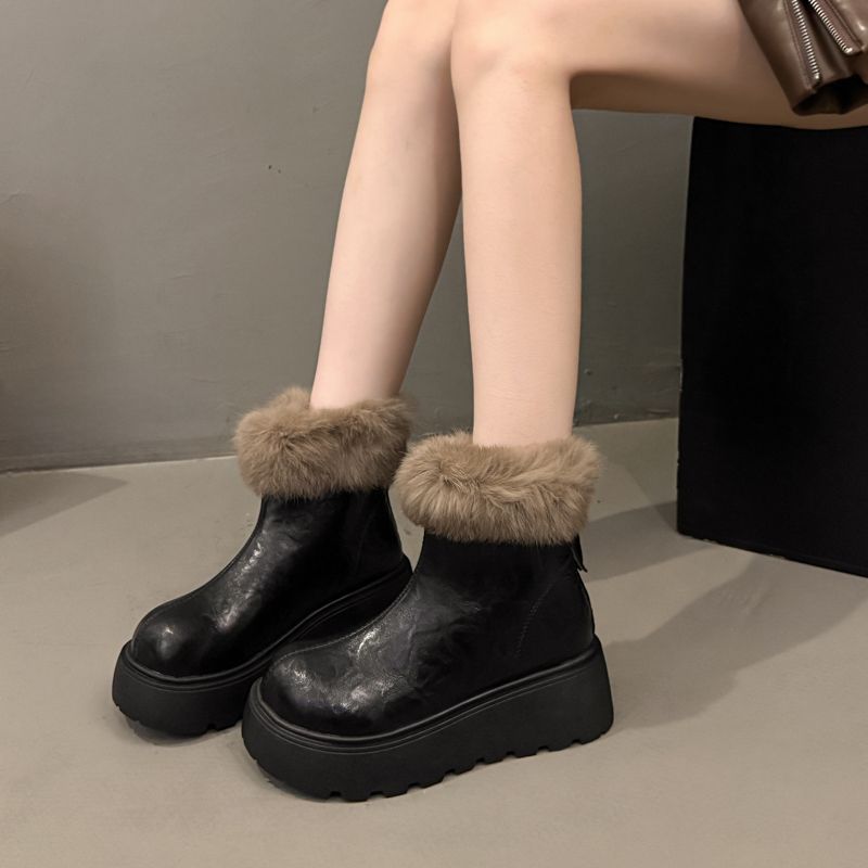 Niche design sense round head winter small short boots heightened thin boots thick bottom year hair thin