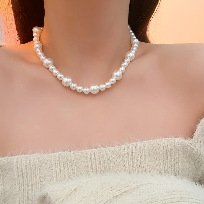 Fashion jewelry, bohemian multi-layer necklace, popular street auction popular pearl necklace.