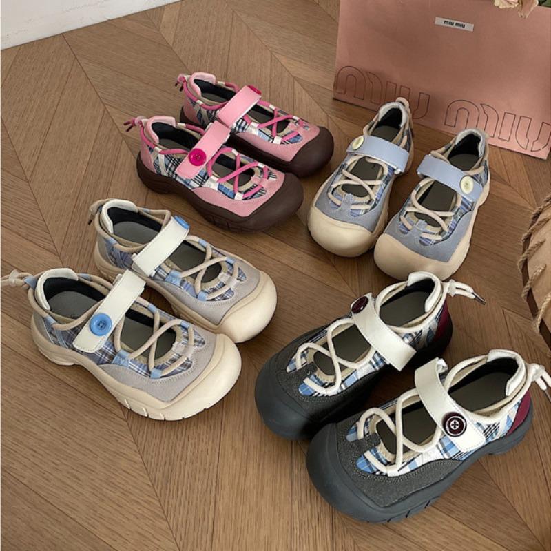 Women Thick Soled Sports Shoes High-end Student Flat Shoes Breathable Comfortable and Lightweight Mesh Surface