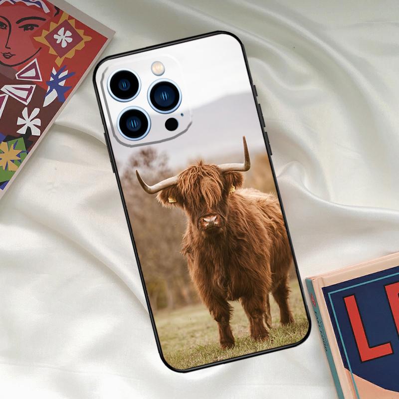 Highland Cows Phone Case For iPhone 16 15 14 12 11 13 17 Pro Max 15 16 Plus 13 Mini 16e 17 Air Funda Cover