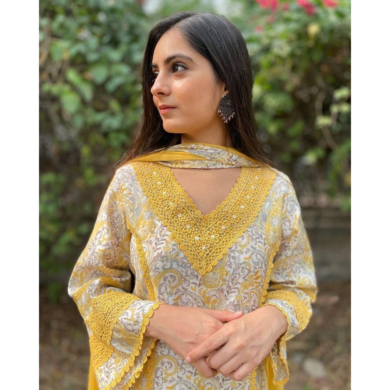 

*Выпуск нового хлопкового топа Đěsigner Party Wear Look Pur Maslin с комплектом Plazzo и Dupatta*