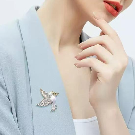 Women Brooch Bird Wing Pigeon Shape Suit Pin Sparkling Rhinestones Inlaid Retro Style Peace Symbol Brooch Woolen Coats Accessory