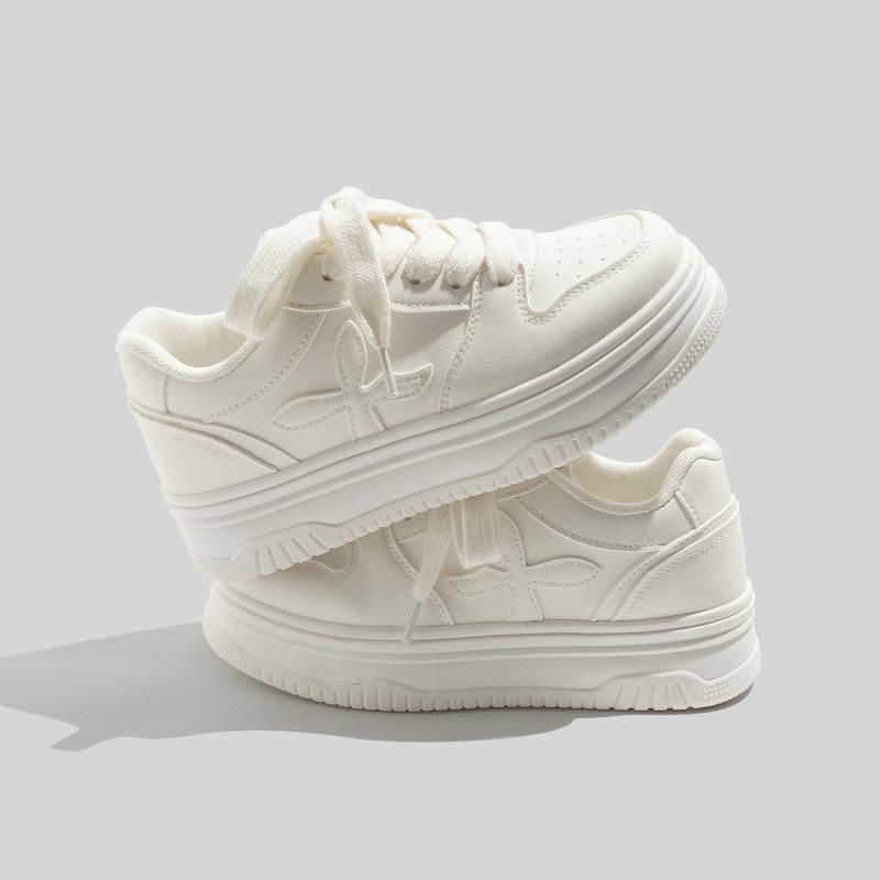 Красивые четырехлистники дышащие 22 новые весенние толстоподошвенные туфли повседневные спортивные туфли 35