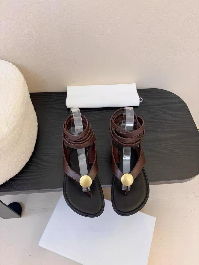 22 New Large Size Metal Flat Bottom Beautiful Beach Sandals Summer Temperament Retro Straps Roman Sandals Tide