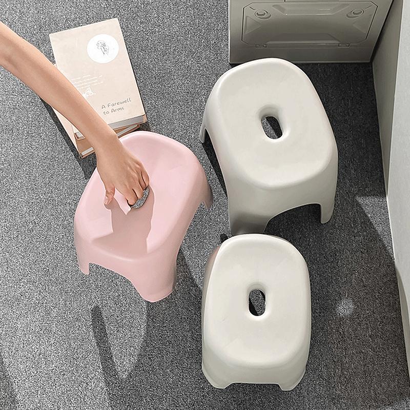 Sgabelli da bagno Sgabelli per scarpe Sgabello di plastica per uso domestico Sgabelli piccoli impilabili ispessiti Sgabello da pesca Sgabello basso per bambini