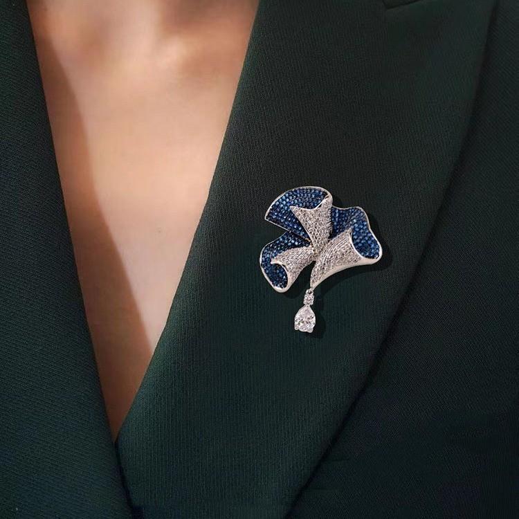 

French Niche Design Brooch, High-End Women S Luxury Temperament, Suit Corsage Pin, High-End Sense синий
