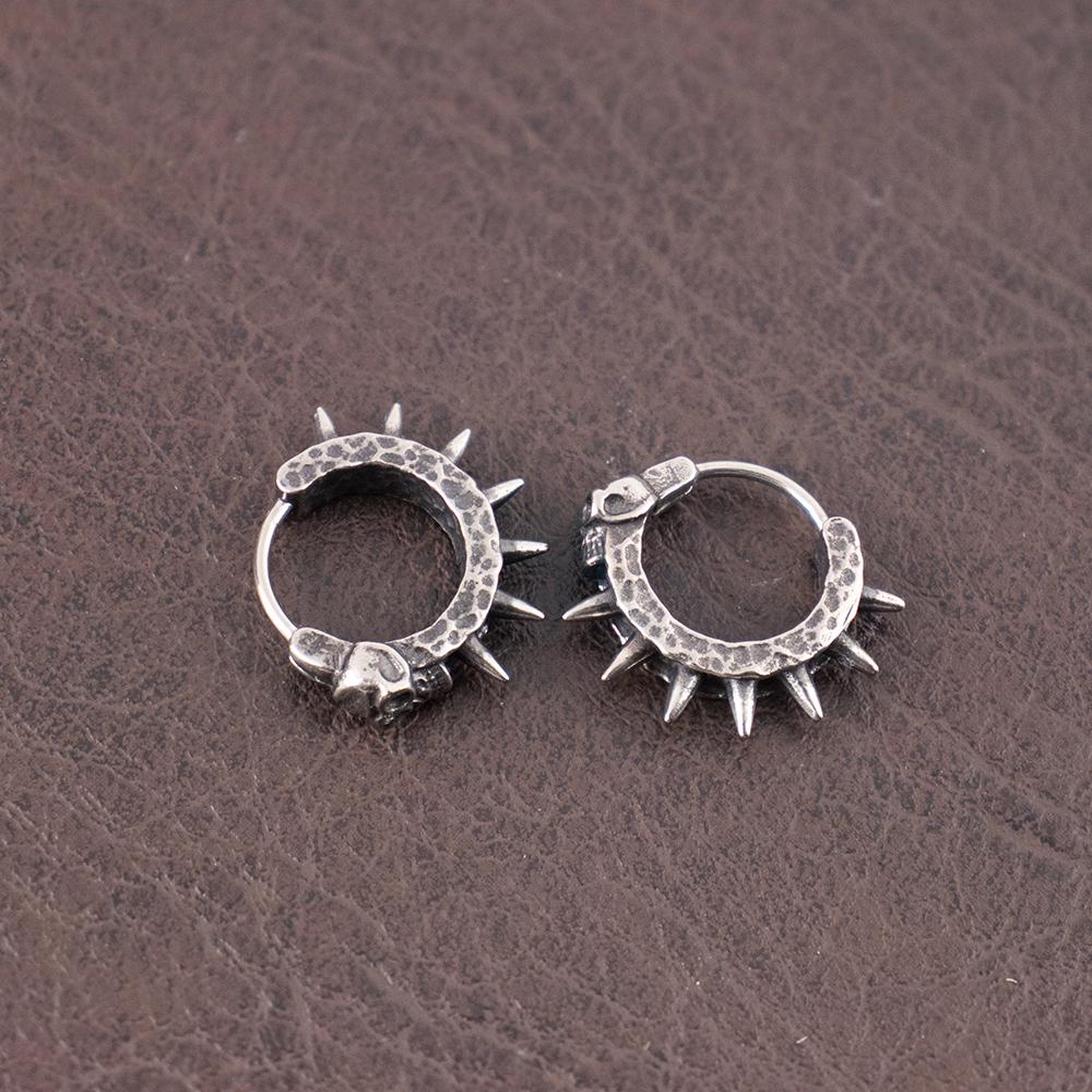 Vintage Stainless Steel Black Skull Huggie Earrings Punk Hip Hop Skull Hoop Earring for Men Trend Charm Women Ear Jewelry Gifts