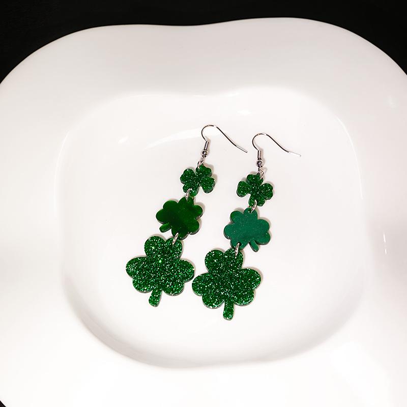 Silver Needle Mori Style Four-Leaf Clover Acrylic Earrings - Fresh, Elegant, Green Shamrock Design
