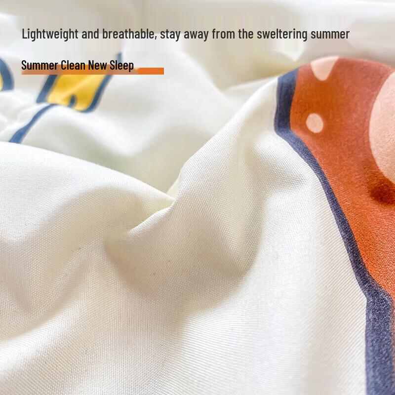 Daffy Bear Machine Washable Summer Quilt