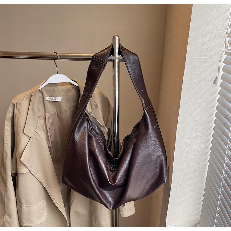 Retro Underarm Bag 2025 Spring and Summer New Simple Fashion Large Capacity Shoulder Bag Women