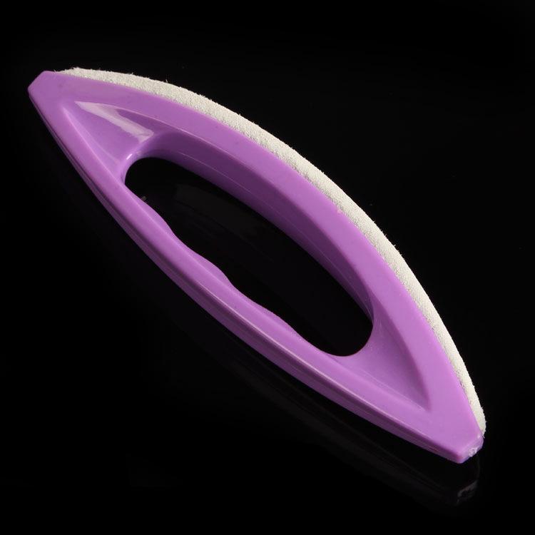 

Набор фиолетовых кистей для ногтей из искусственной овчины и инструментов для полировки