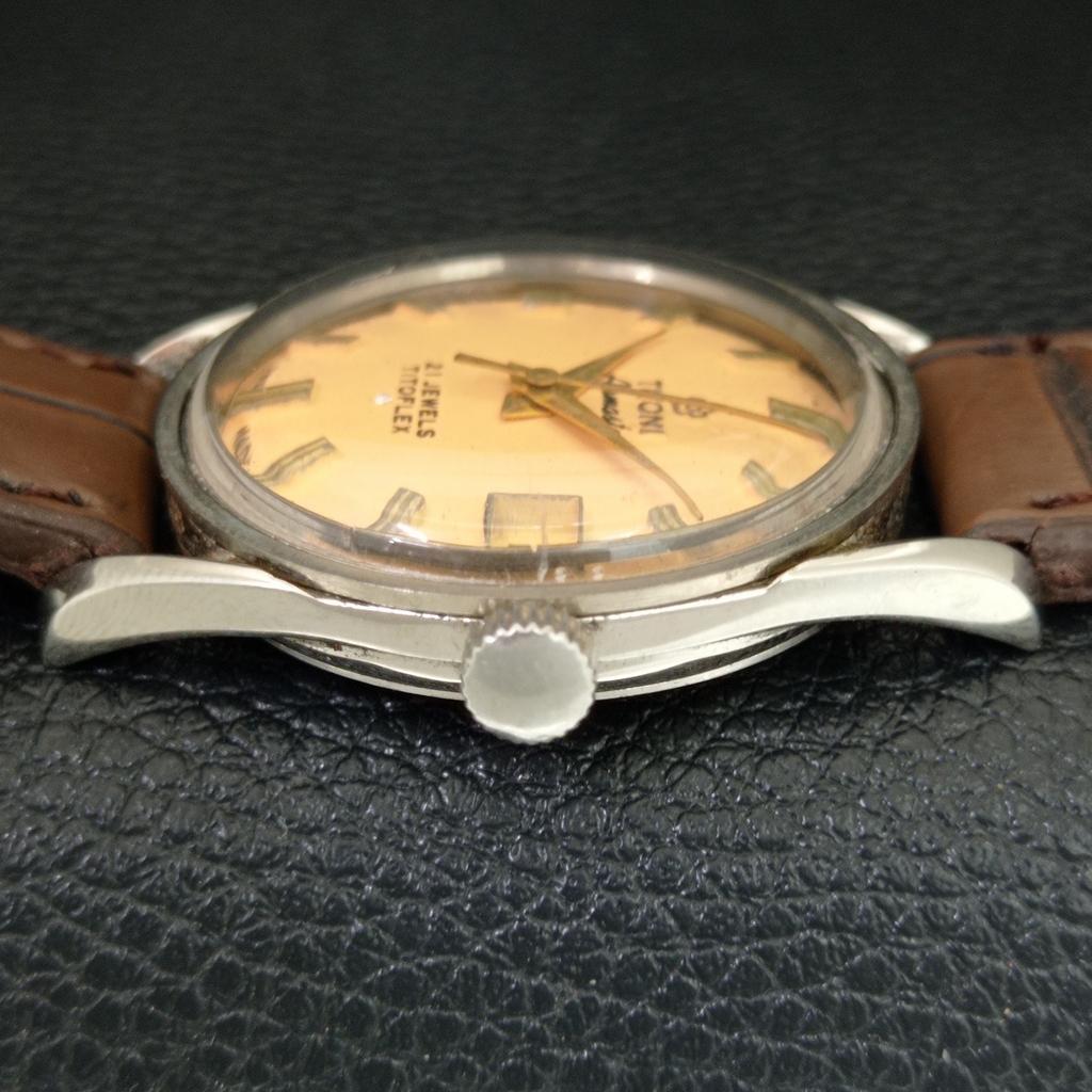 SCHWEIZISK VINTAGE TITONI AIRMASTER TITOFLEX MANUELL UPPLINDNING HERRUR BEIGE a705143-1