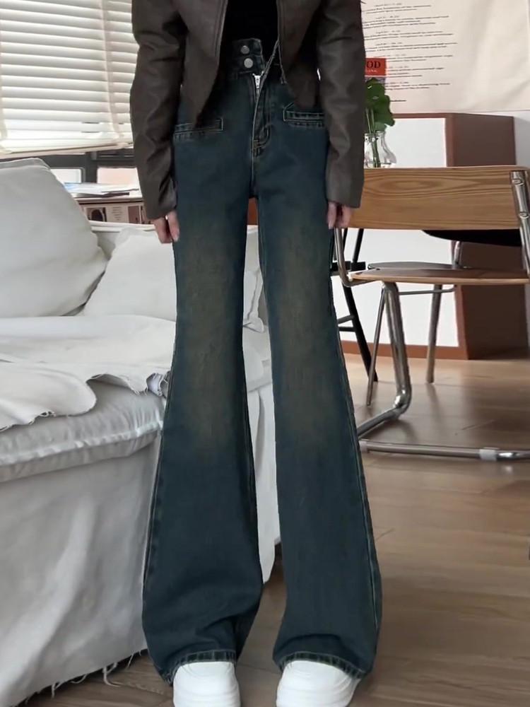 2026 Women's Water-Washed Retro Velvet Jeans: Winter Slim-Fit, High-Waisted Micro-Flare Pants