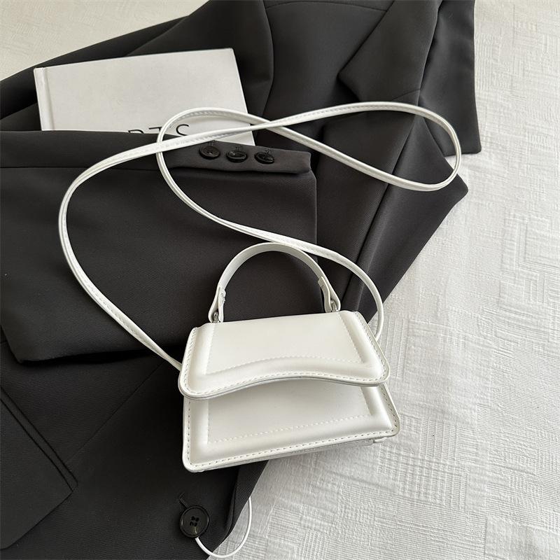 Niche design bag women's 2025 new trendy retro handbag fashion women's bag shoulder messenger bag