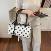 Koreanische Gepunktete Tragetasche mit Gürtelschnallen-Detail Damen Große Kapazität Lässige Umhängetasche Stilvolle Tägliche Pendler Arbeit Handtasche