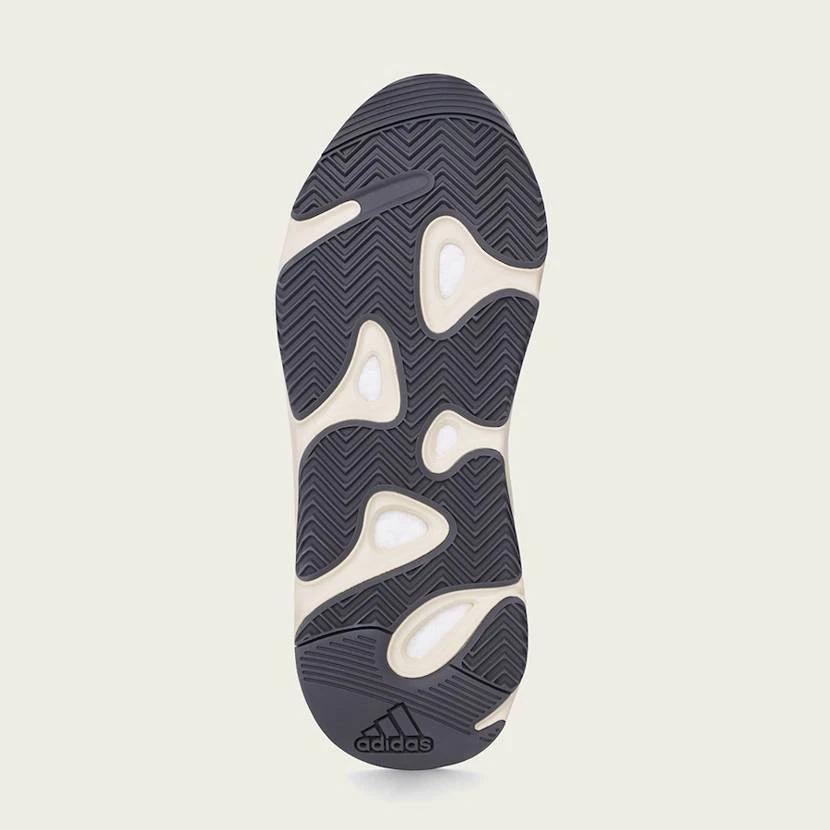 EG7596 Adidas YEEZY Boost 700 Analog