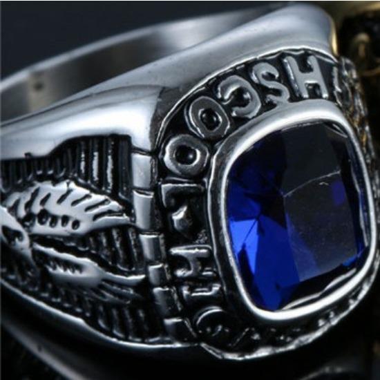 Europeisk och amerikansk titanstål örn bokstav ädelsten ring vintage crompunk hipster rostfritt stål graverad ring