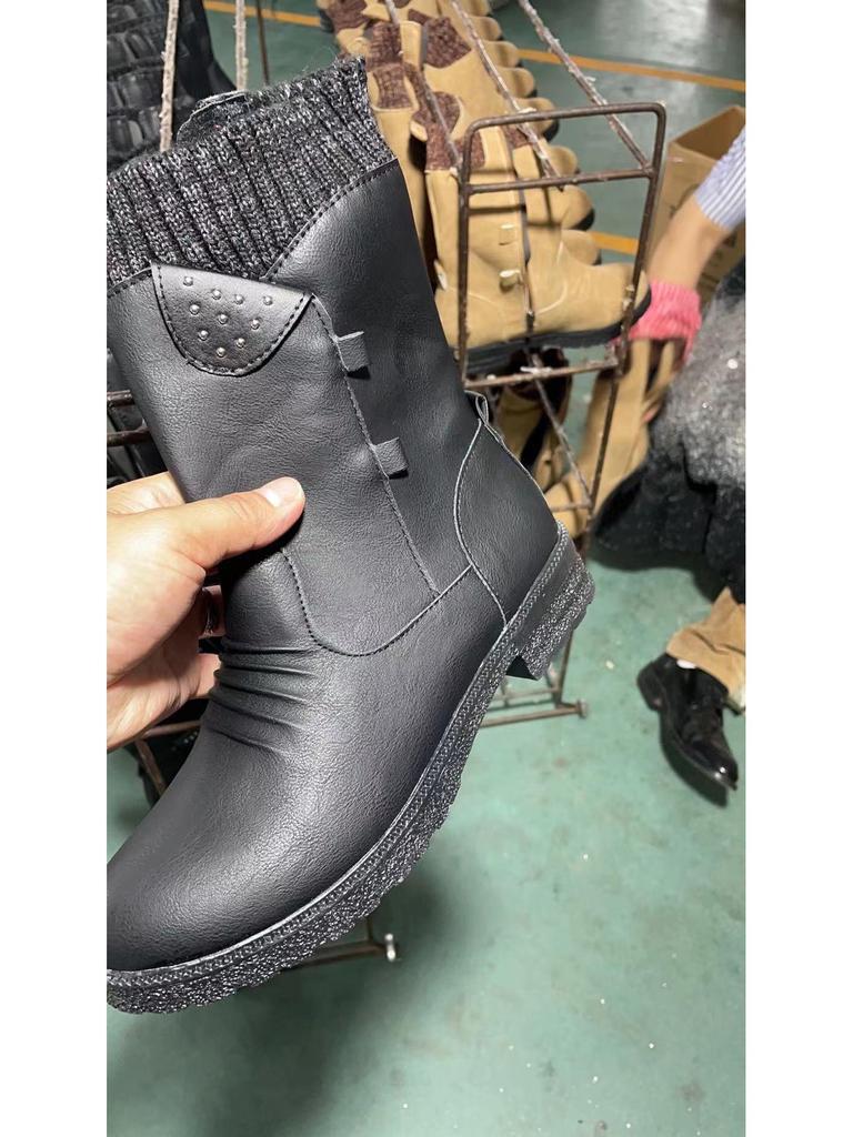 2025 Spring Women's Large Size Mid-Calf Martin Boots with Thick Heels & Straps - Retro Leather Style