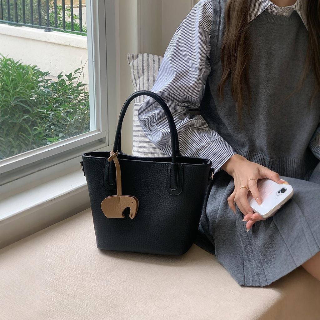 Senior Texture Bucket Bag Female Summer Niche Senior Lazy Commuting Shoulder Crossbody Bag