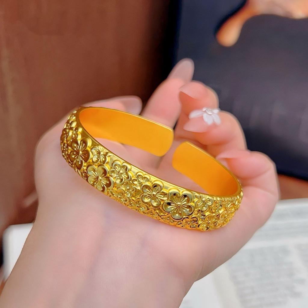 Wide-faced Peach Blossom Open Bracelet for Women Niche Retro High-end Solid Bracelet