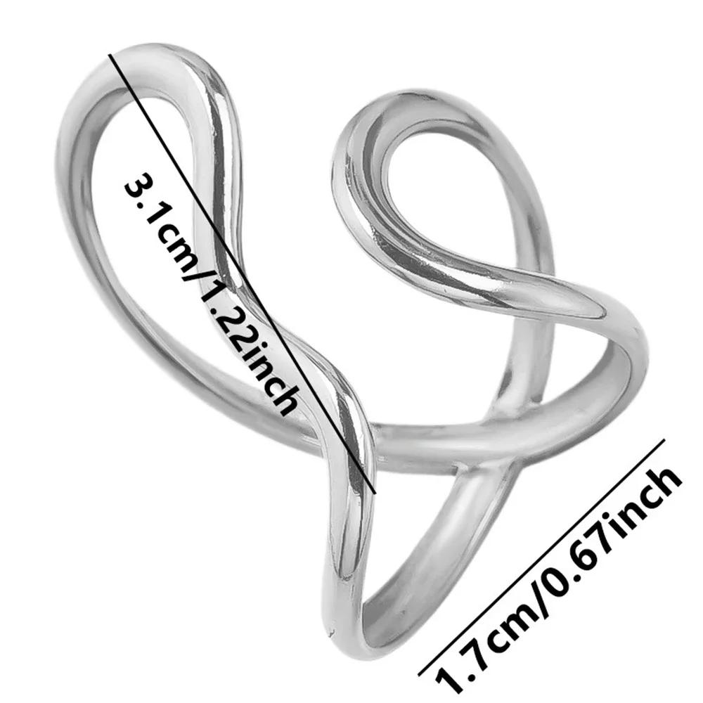 Europäische und amerikanische Damenringe aus Edelstahl, goldfarben und Zinklegierung, modischer, schlichter Stil, Zirkonia-Geschenk für Damen, Großhandel